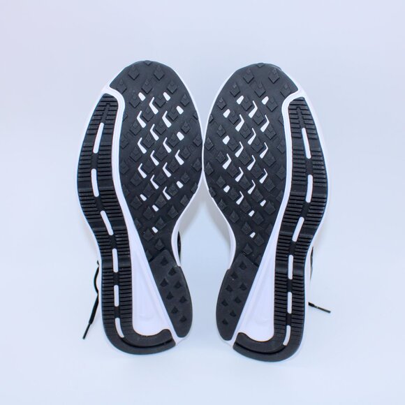 Nike Run Swift 2 Black White Size 12 NWOT - Picture 8 of 8